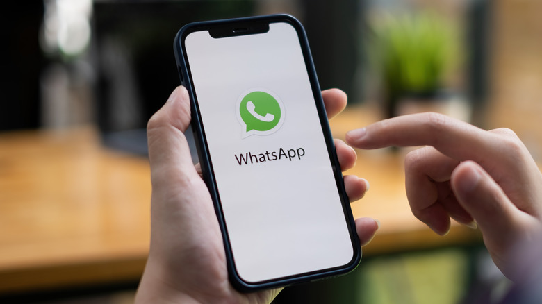 How to know whether WhatsApp is hacked or not (in 1 second)